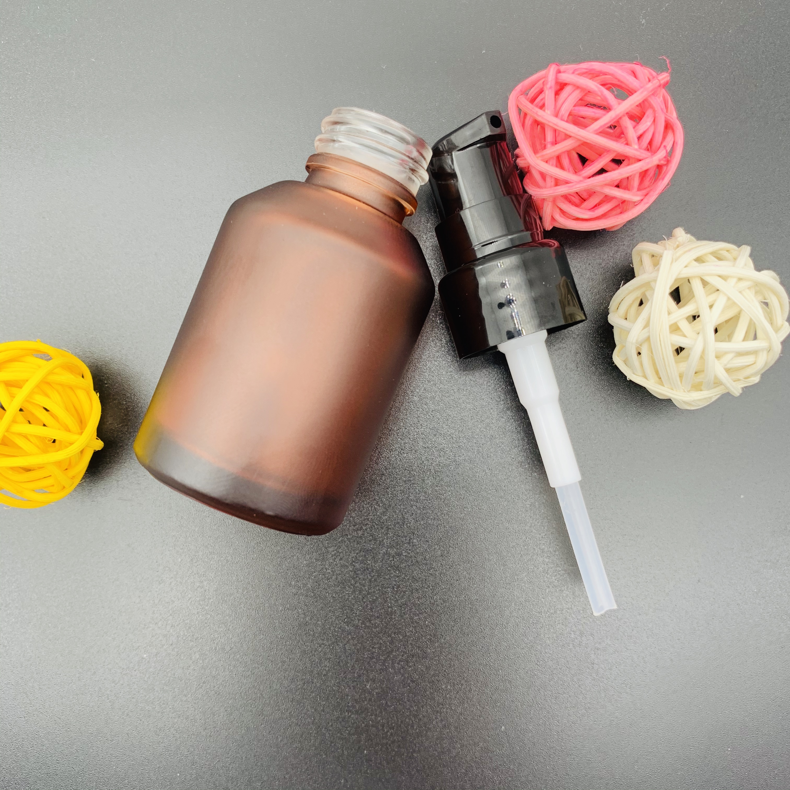 15ml 30ml 60ml 100ml Cream Bottle Frosted Pump Bottle Cosmetic Glass Bottle