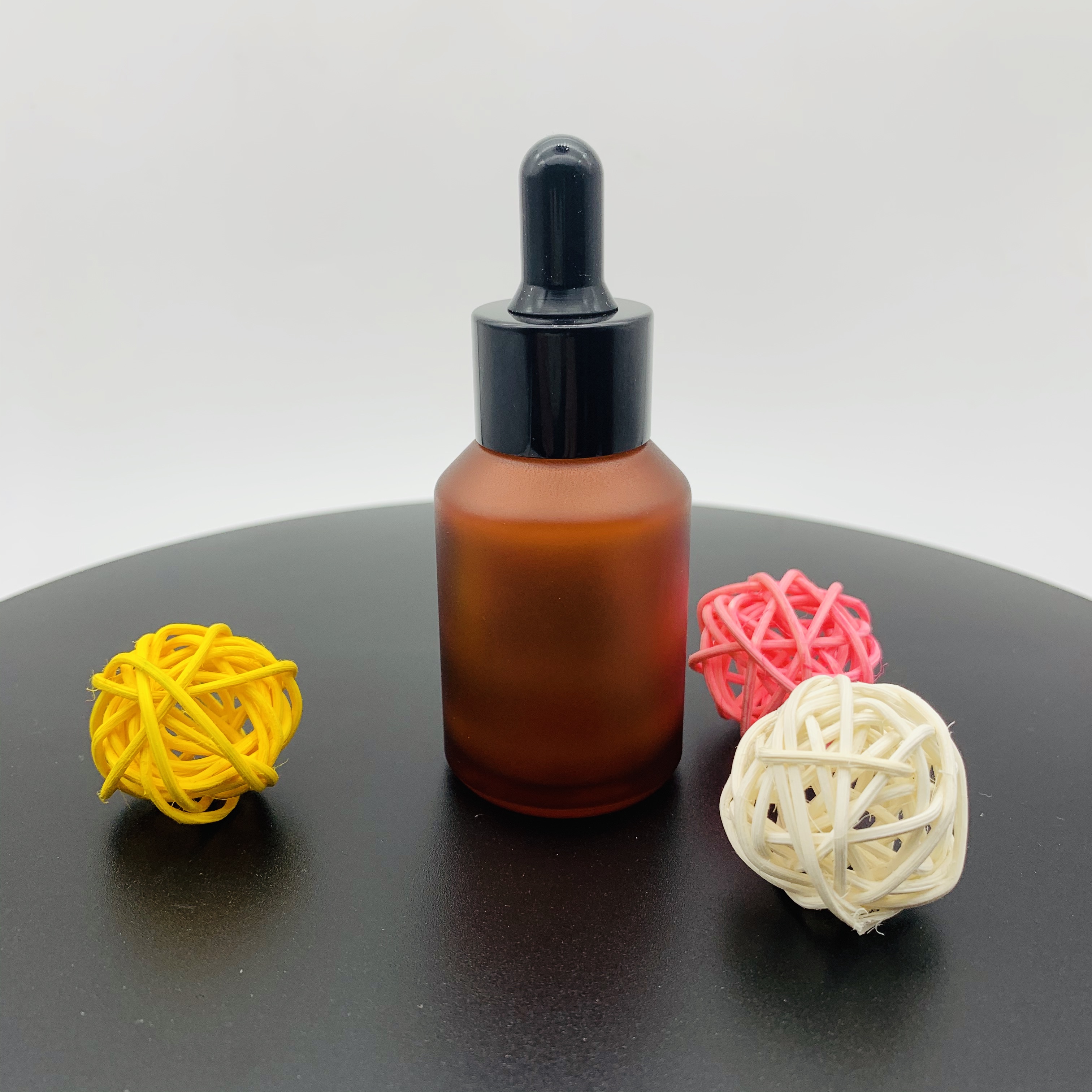 15ml 30ml 60ml Essential Oil Bottle Frosted Dropper Bottle Cosmetic Glass Bottle