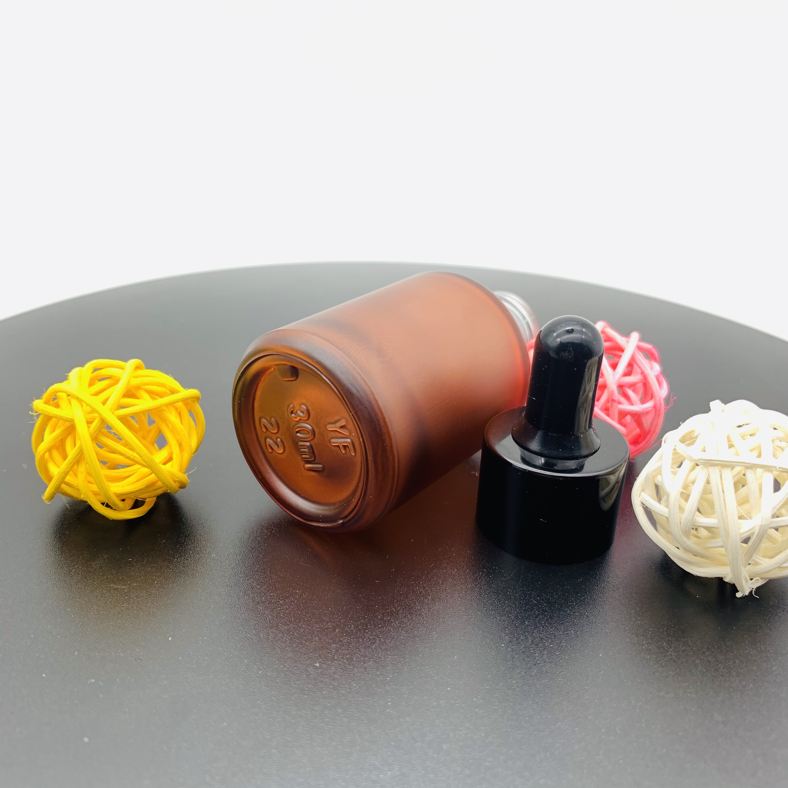 15ml 30ml 60ml Essential Oil Bottle Frosted Dropper Bottle Cosmetic Glass Bottle