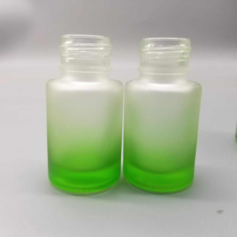 15ml 30ml frosted gradient color glass lotion bottle with Wooden cover