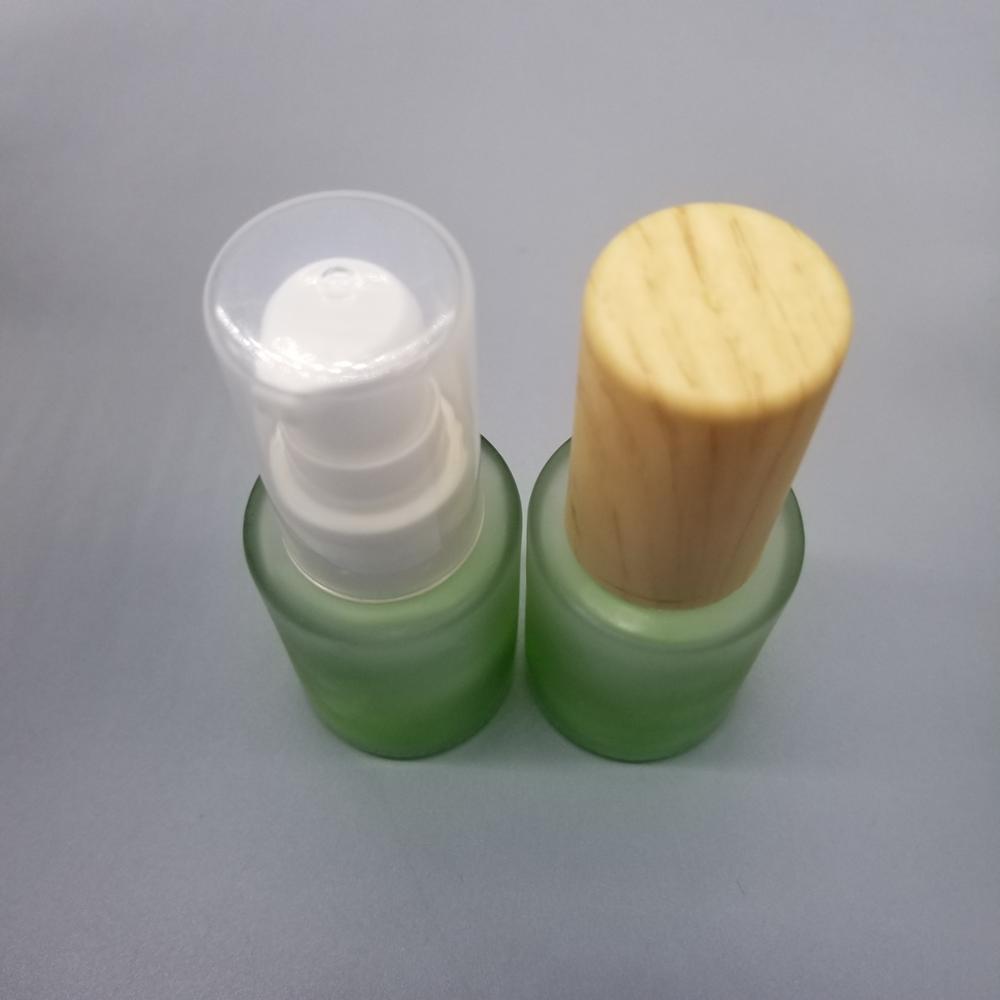 15ml 30ml frosted gradient color glass lotion bottle with Wooden cover