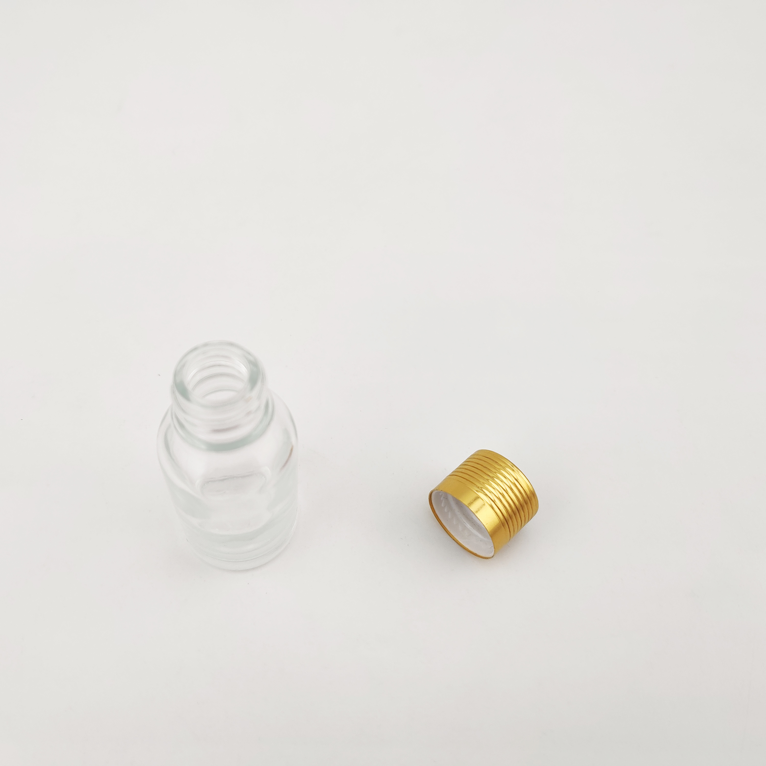 15ml Glass Essential Oil Bottle Clear Essential Oil Bottle with Gold Screw Cap