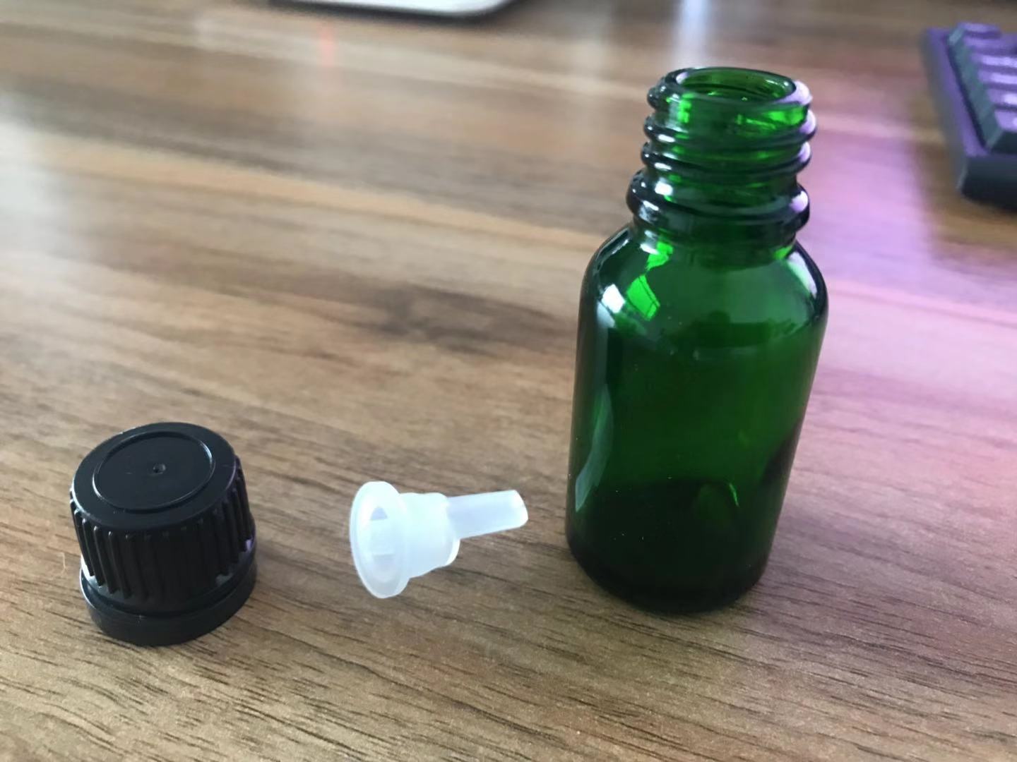 15ml Glass cosmetic dropper bottle for essential oil with dropper cap