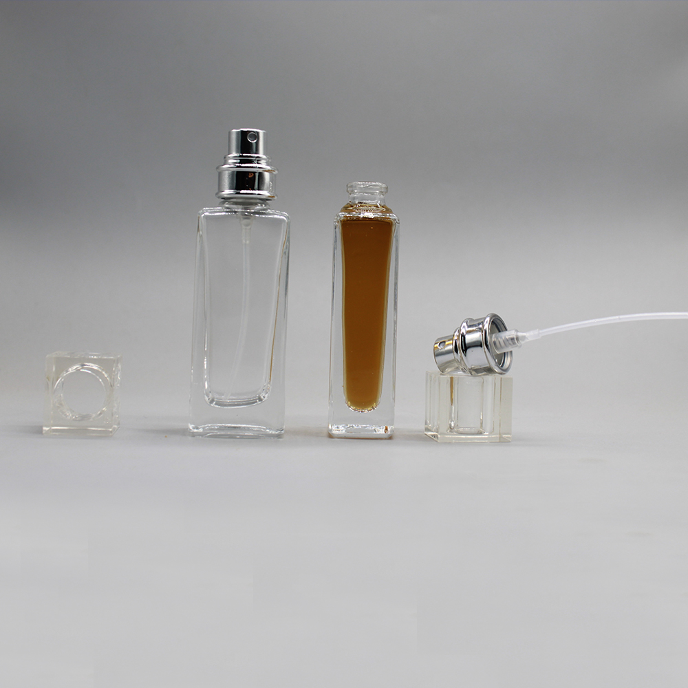15ml Luxury Square Glass Bottle with Spray for Perfume