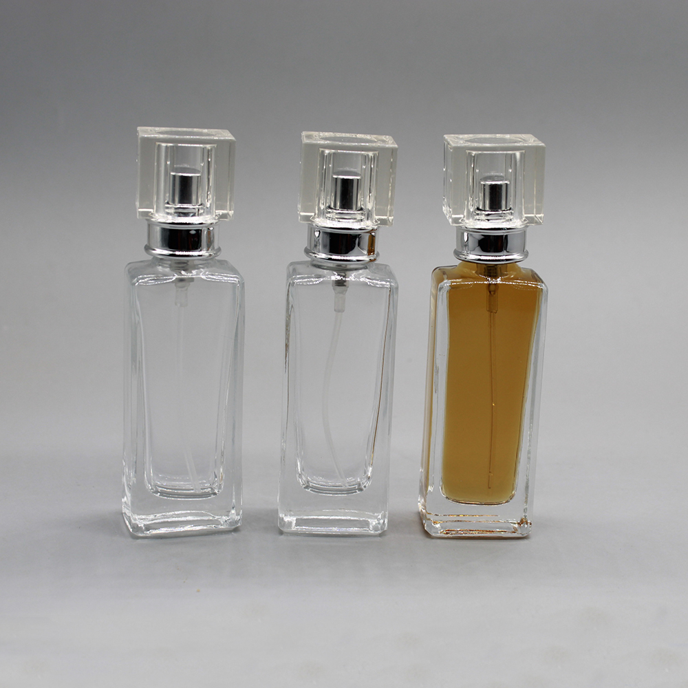 15ml Luxury Square Glass Bottle with Spray for Perfume