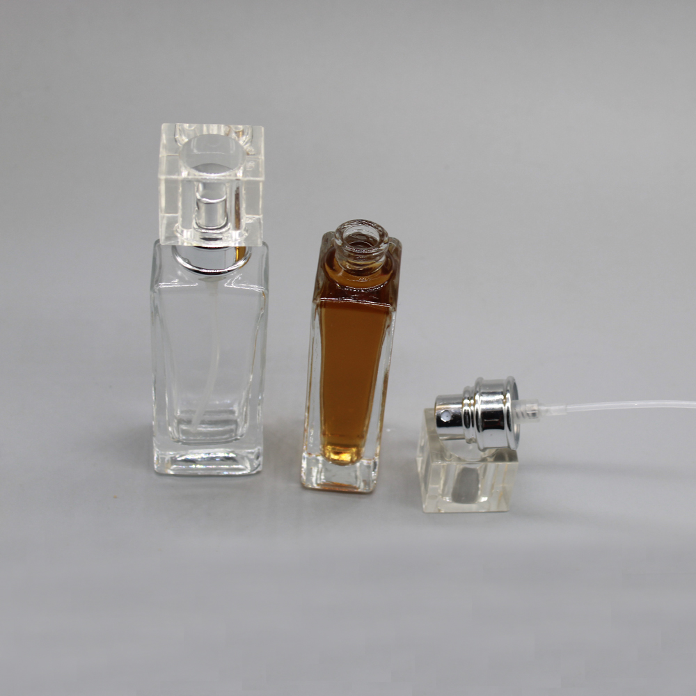 15ml Luxury Square Glass Bottle with Spray for Perfume