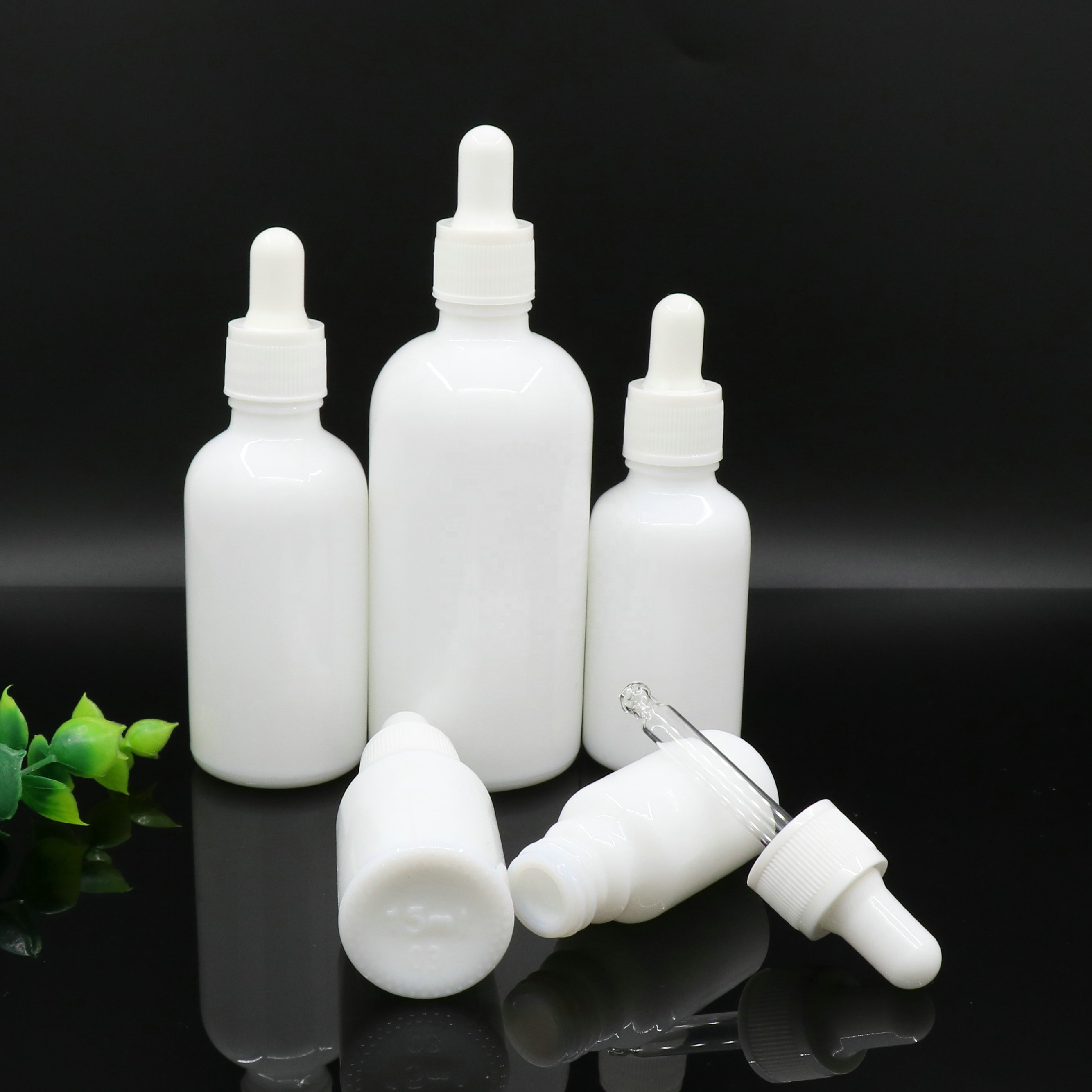 15ml Milky white white ceramic porcelain bottle boston round glass dropper bottle cost price manufacture