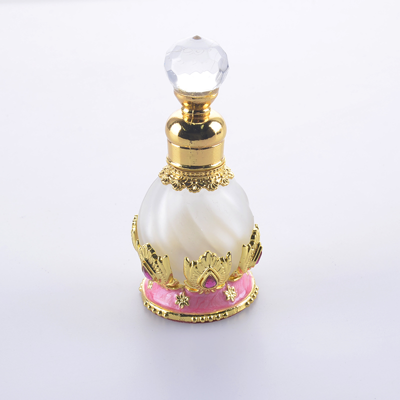 15ml Vintage Metal Glass Perfume Bottle Arab Style Essential Oils Dropper Bottle Container Middle East Weeding Decoration Gift