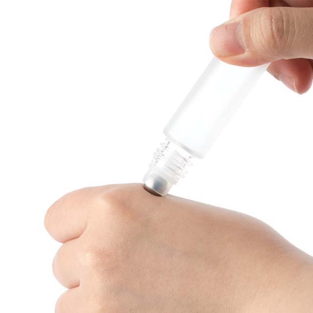 15ml essential oil roller ball perfume transparent glass bottle with bamboo lid and bamboo cap