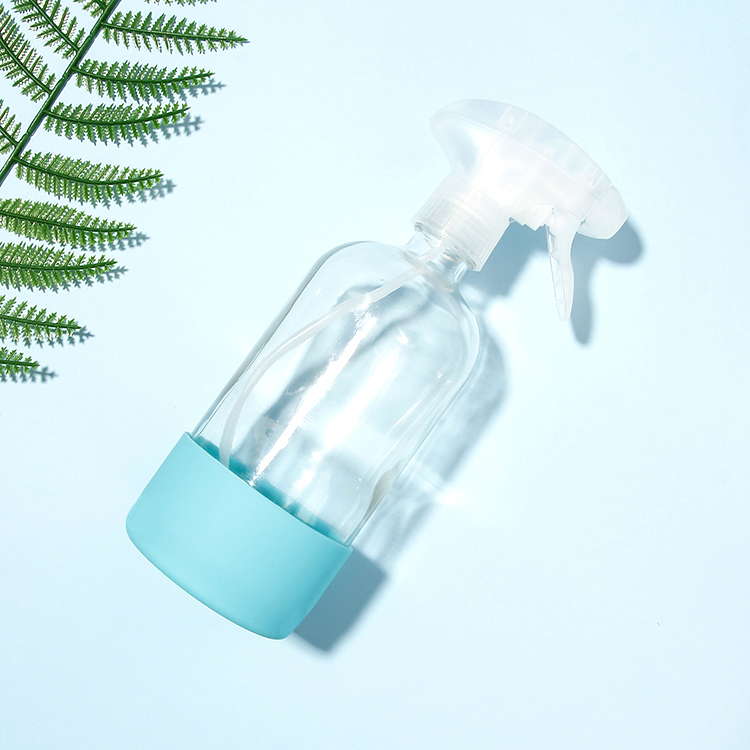 16oz Empty Glass Spray Bottle Household Cleaning Hand Sanitizer With None-Slip Silicon Sleeve