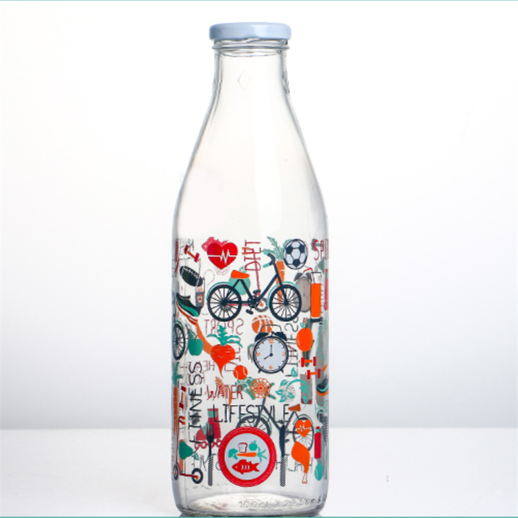 1L empty Italian sealed milk glass bottle