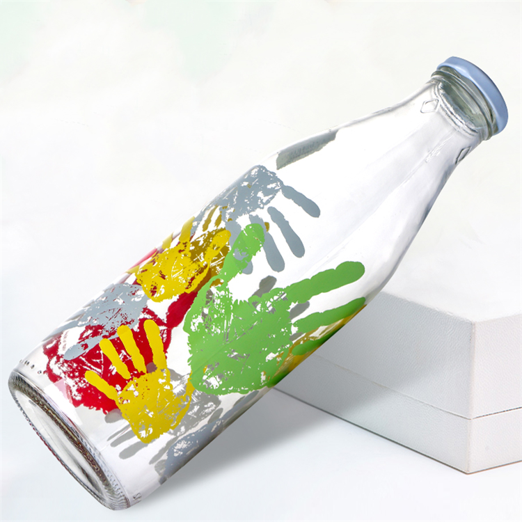 1L empty Italian sealed milk glass bottle