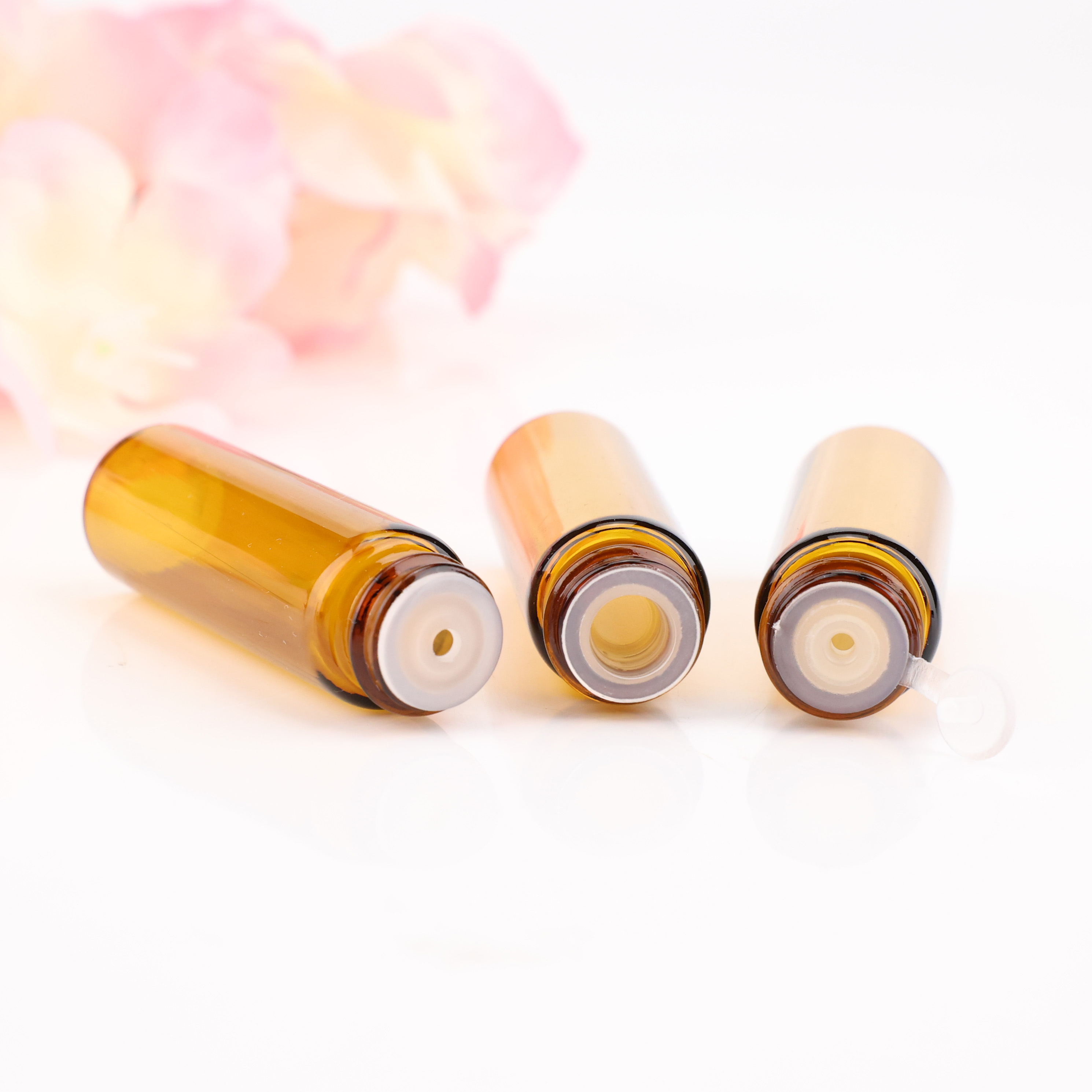 1ml 2ml 3ml 5ml 10ml amber clear custom glass test tube vial cosmetic packing bottle for essential oil with black/gold screw cap