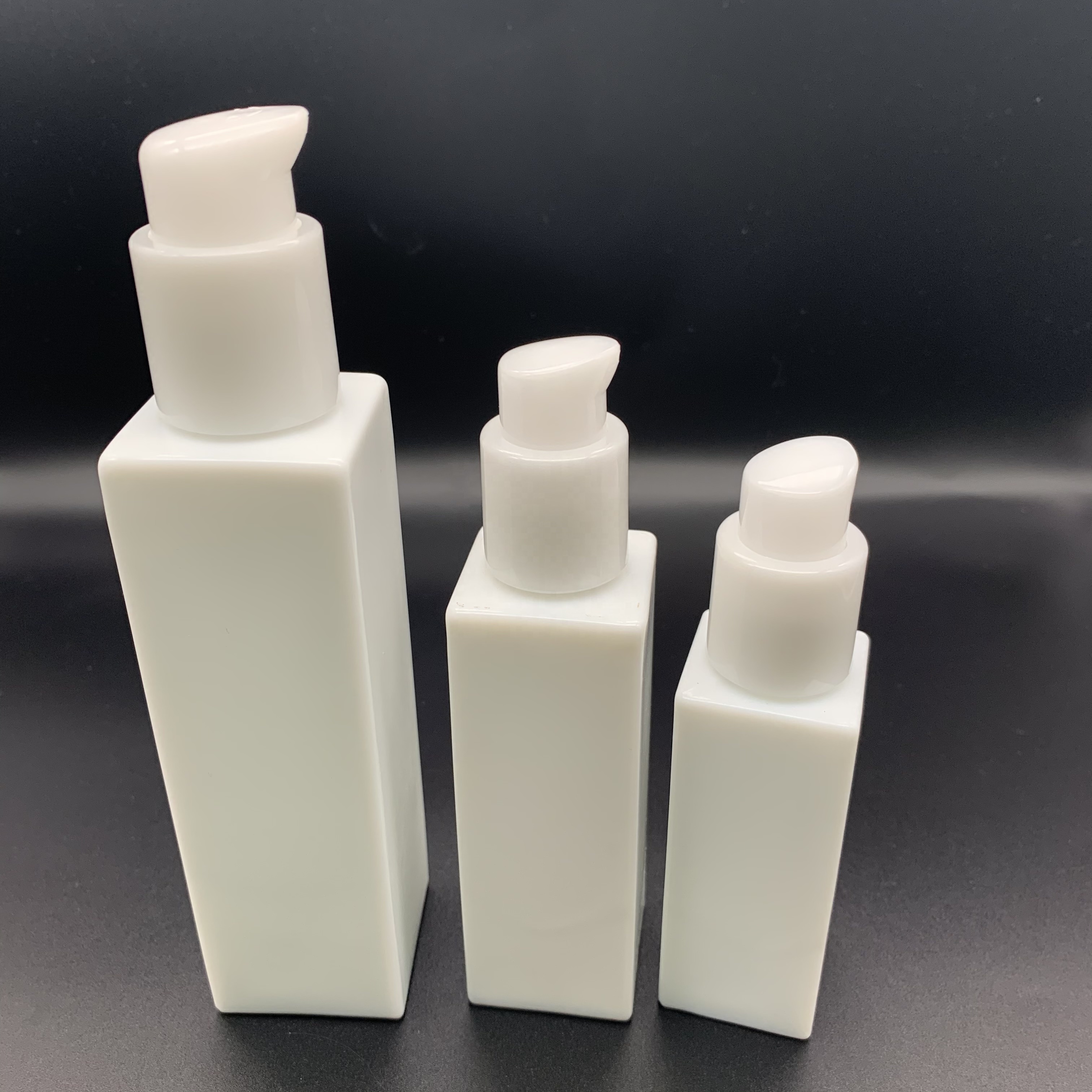 1oz 2oz 4oz Opal Ceramic Serum Bottle With Gel Pump packaging