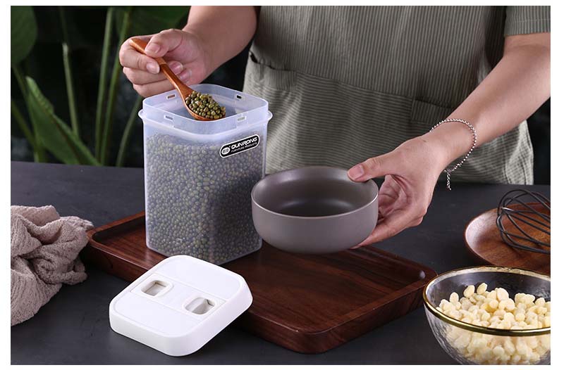 2 Sizes Cereal Air Sealed Containers With Press-Button Lids BAP-Free PP Plastic Cereal Containers For Snacks Flour