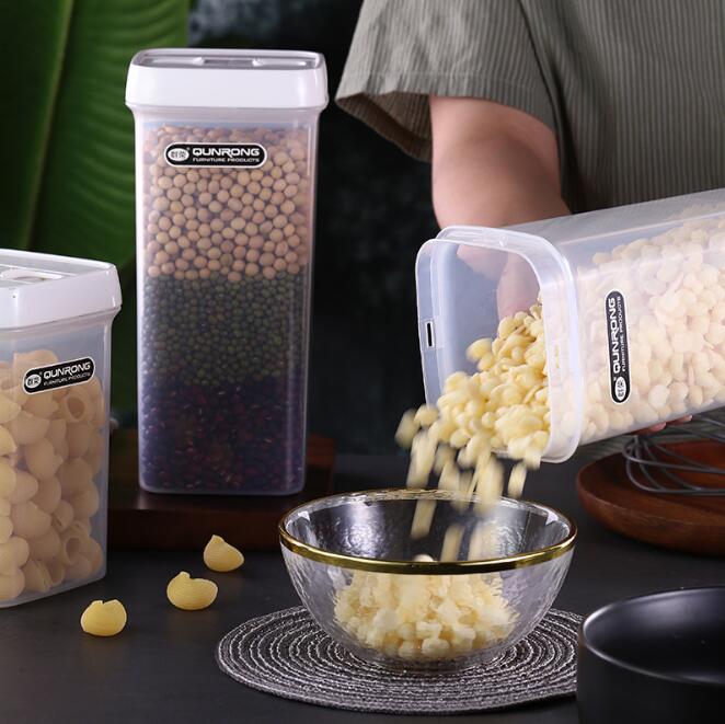 2 Sizes Cereal Air Sealed Containers With Press-Button Lids BAP-Free PP Plastic Cereal Containers For Snacks Flour