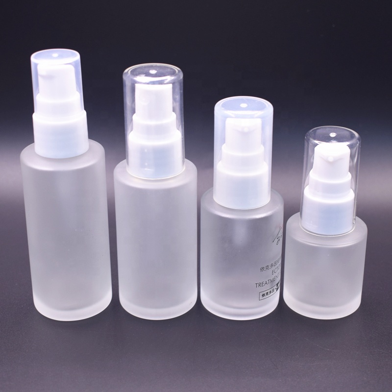20/410 flat shoulder clear frosted round 1 oz spray bottle for cleanser and serum