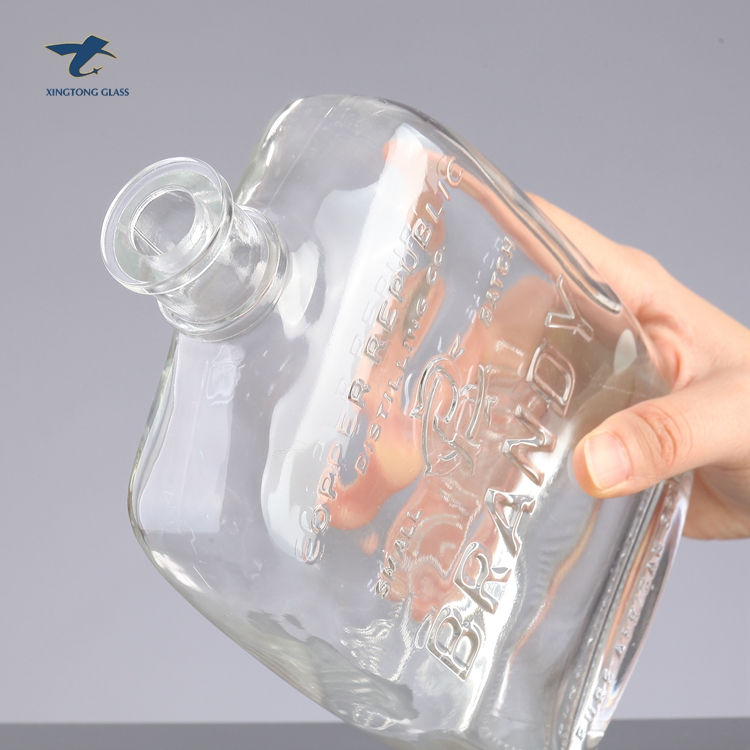 20 Oz Best Selling Top Grade Glass Bottle Rum With Wooden Cork
