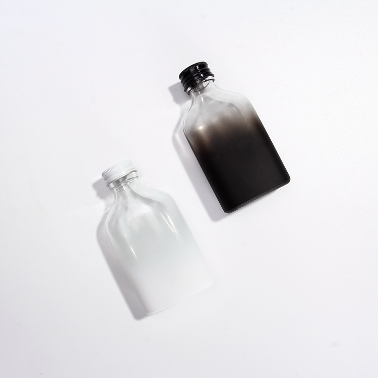 200 ML Flask Glass Bottle with Logo Printing and Metal Lid Flat Glass Bottle Cold Brew Coffee Hip