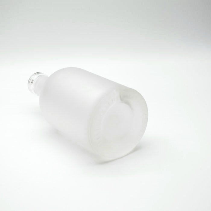 200 ml 375 ml 500 ml 750 ml 1000 ml Frosted Super Flint Glass Bottle
