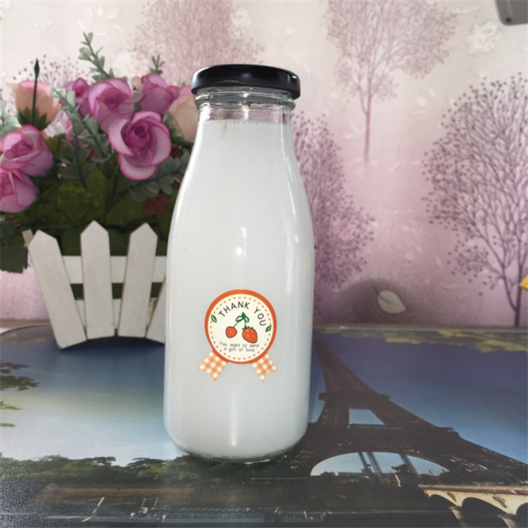 200ml 250ml 500ml 1000ml botellas de vidrio para leche With iron lid