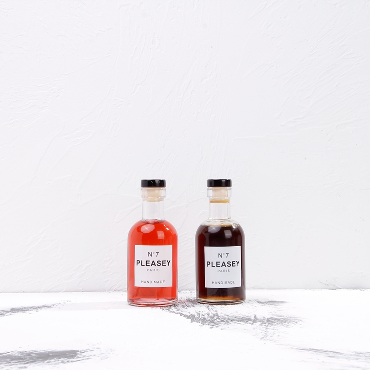 200ml 375ml 500ml 750ml 1000ml Round Clear Vodka Glass Bottles Wine Liquor Bottle With Cork Cap