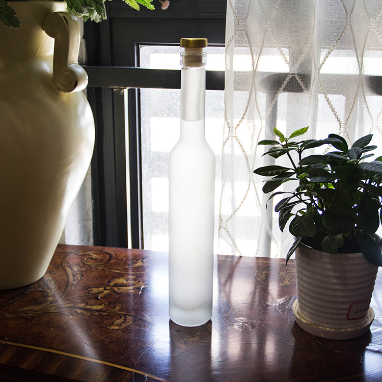 200ml 375ml 500ml 750ml High Flint Glass Ice Wine Bottle With Cork For Vodka Gin With Cork