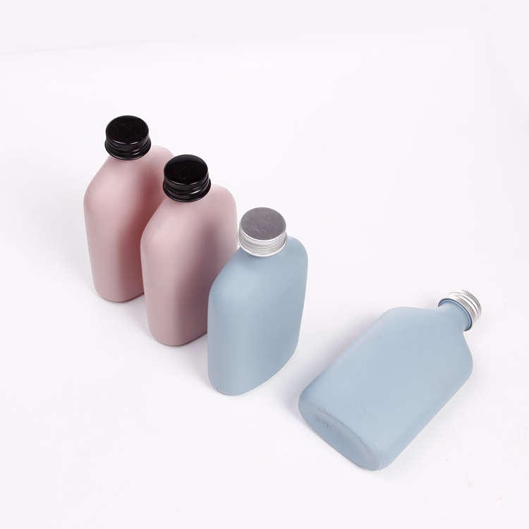 200ml Colored Coffee Bottle with Colored Lid Spray Flat Wine Bottle Ceramic Glass Bottle