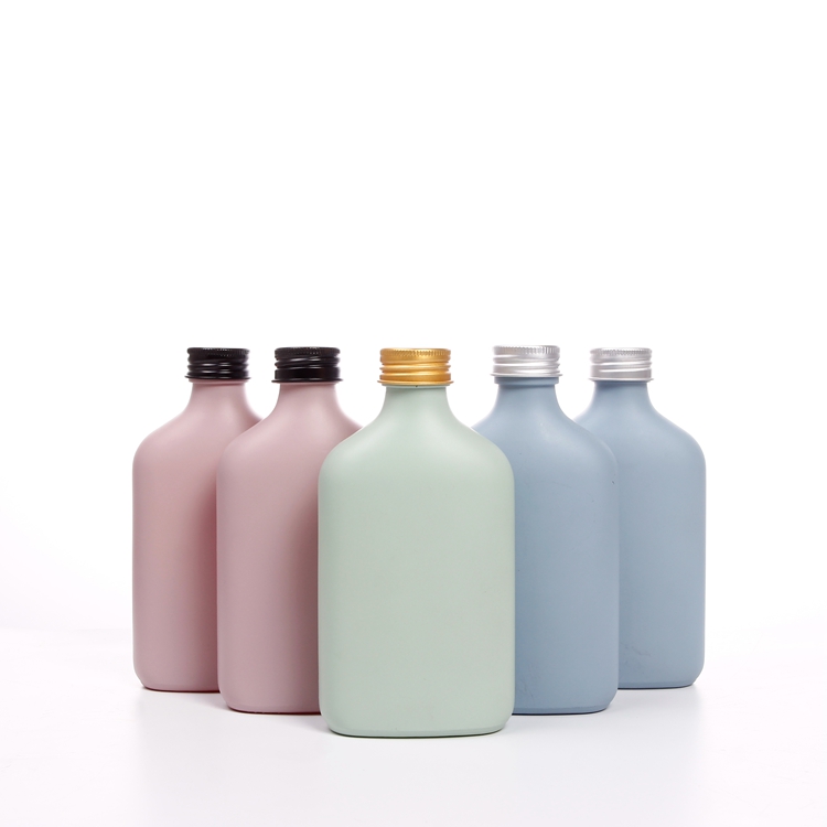 200ml Colored Coffee Bottle with Colored Lid Spray Flat Wine Bottle Ceramic Glass Bottle