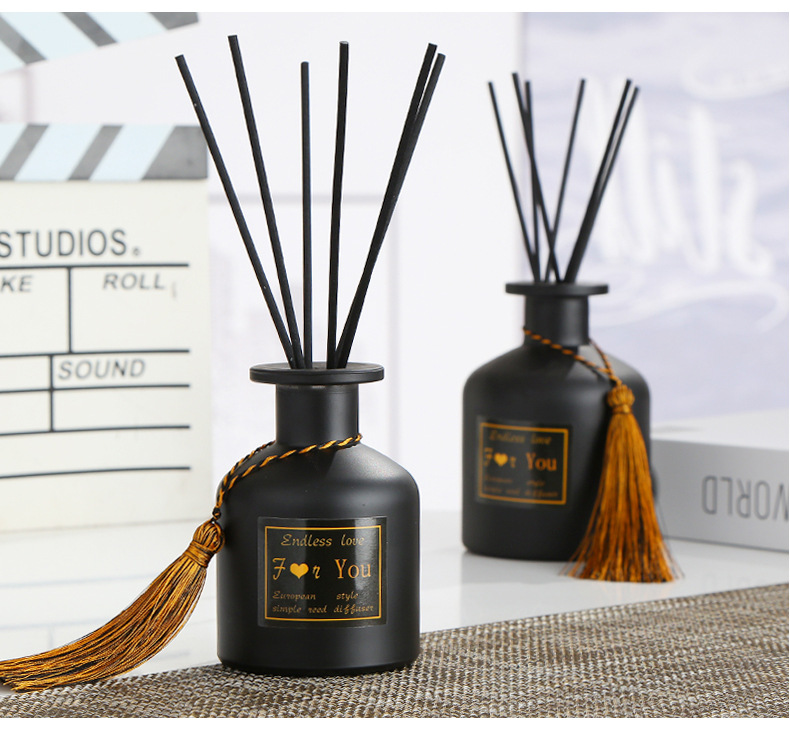 200ml Flat Round Aromatherapy Reed Diffuser Glass Bottle With Glass Stopper And Colour Sprayed