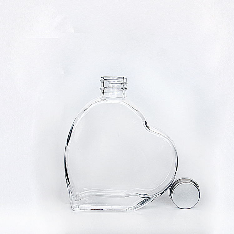 200ml Heart Shape Glass Bottle with Cork