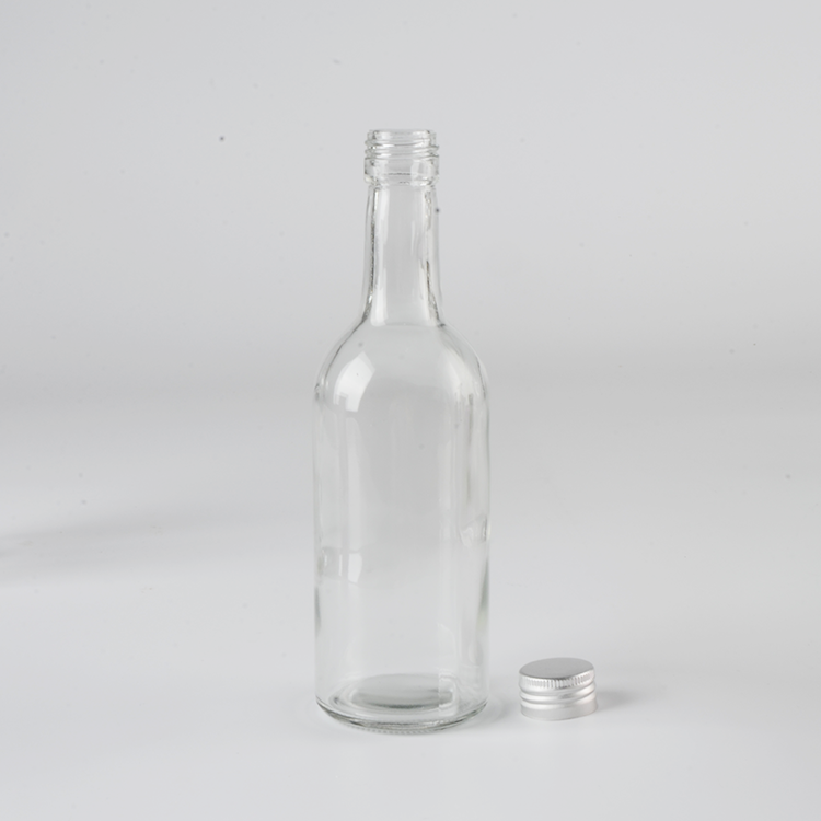 200ml Hot Sale Custom  Glass  Hot Sauce Bottles with Aluminum  Screw Lid