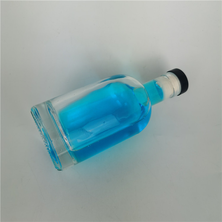 200ml empty smaller bottle for Alcoholic drinks alcohol beverage glass bottle with cork lid