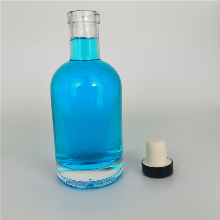 200ml empty smaller bottle for Alcoholic drinks alcohol beverage glass bottle with cork lid