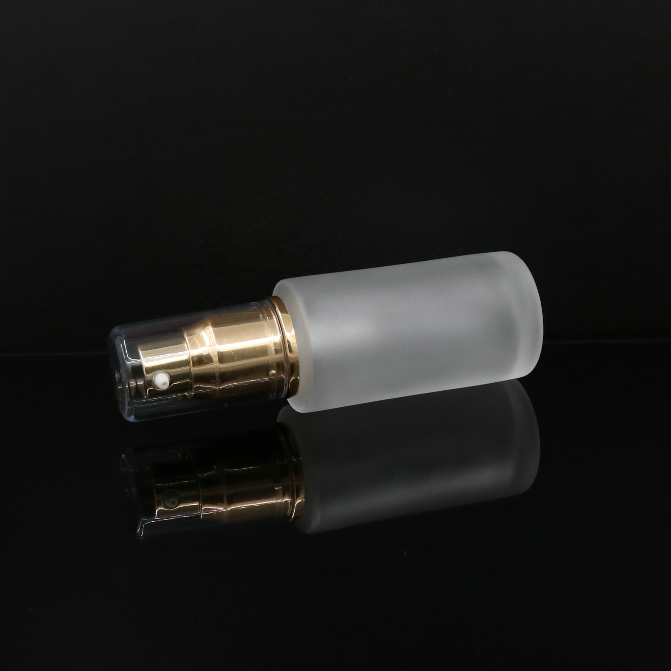 2019 High Quality Frosted Cylinder Skin Care glass Toner/ Essence pump Bottle,Acrylic Lotion bottle with pump for cosmetic use