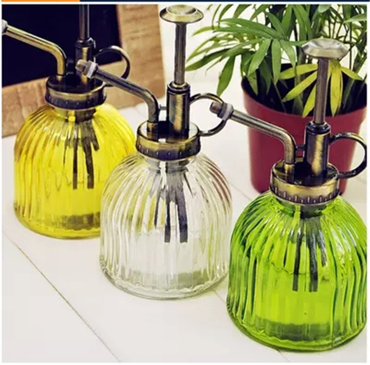 2019 New style wholesale Water the flower pot/copper-colored watering can glass spray bottle