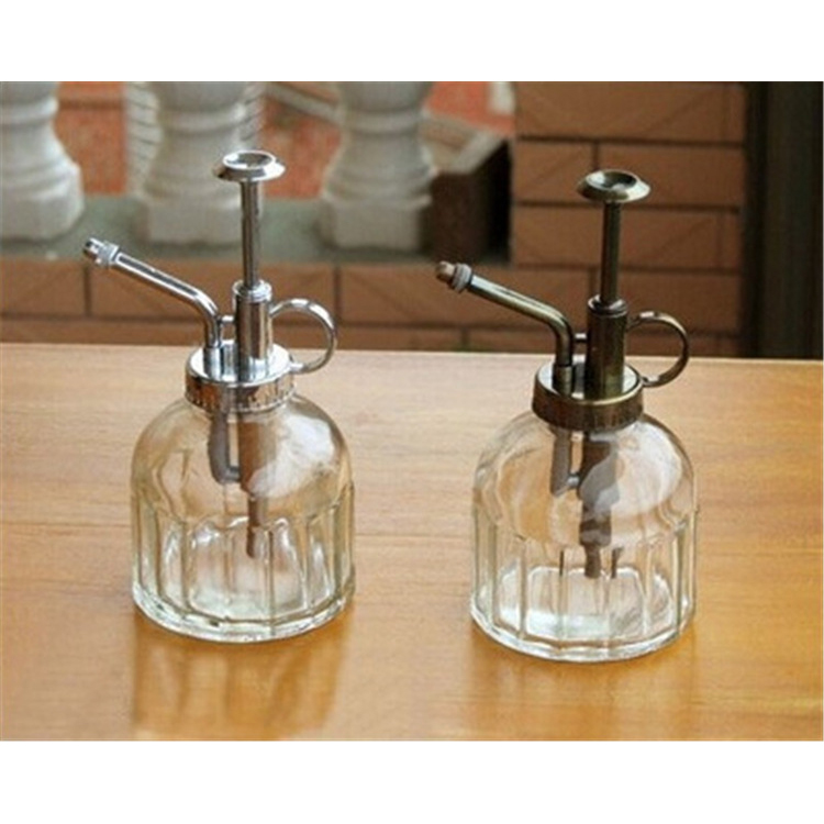 2019 New style wholesale Water the flower pot/copper-colored watering can glass spray bottle