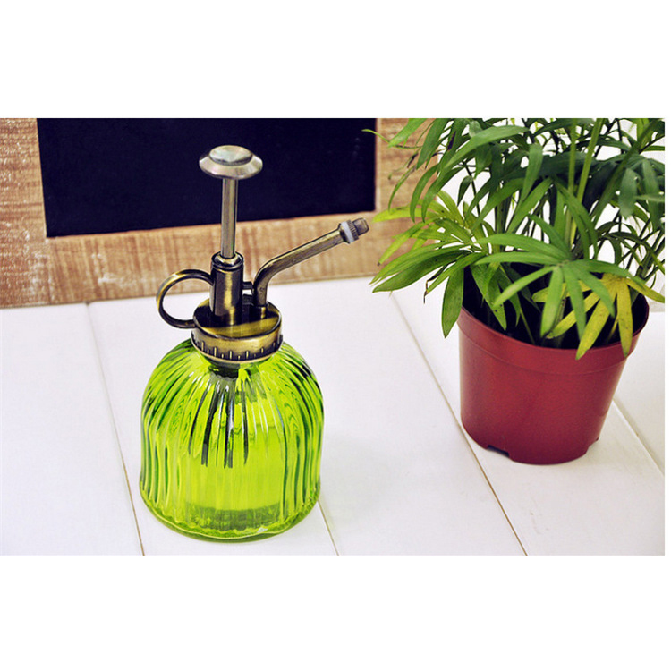 2019 New style wholesale Water the flower pot/copper-colored watering can glass spray bottle