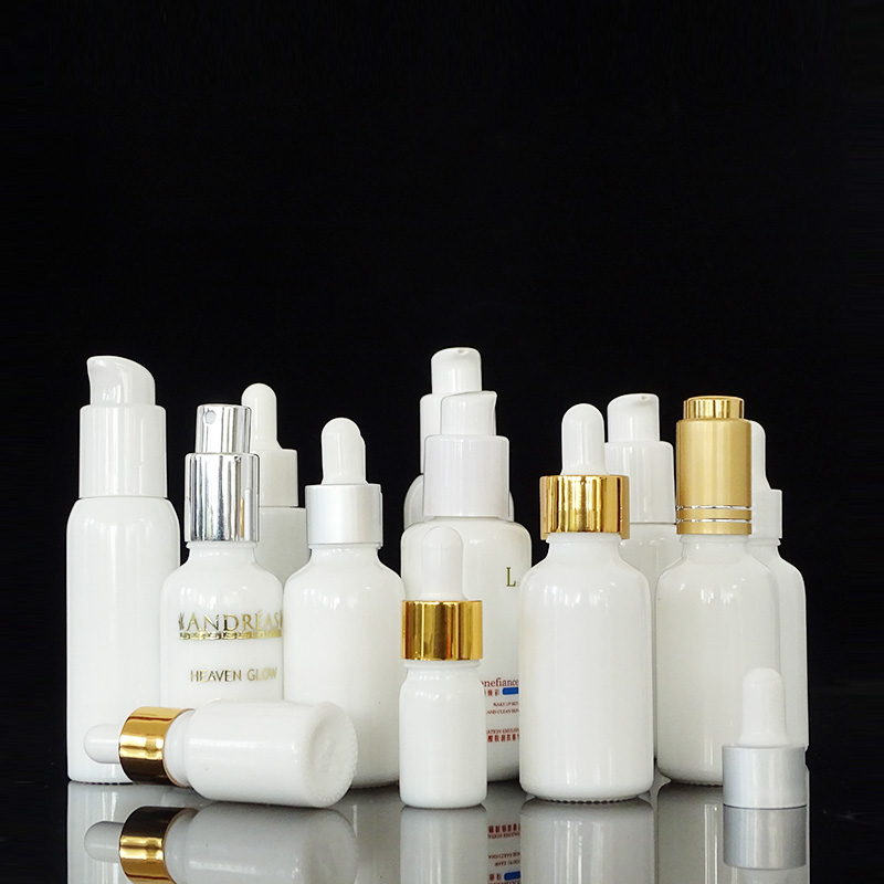 2019 hot sale 100ml flat white ceramic cosmetic bottle with white spray cap