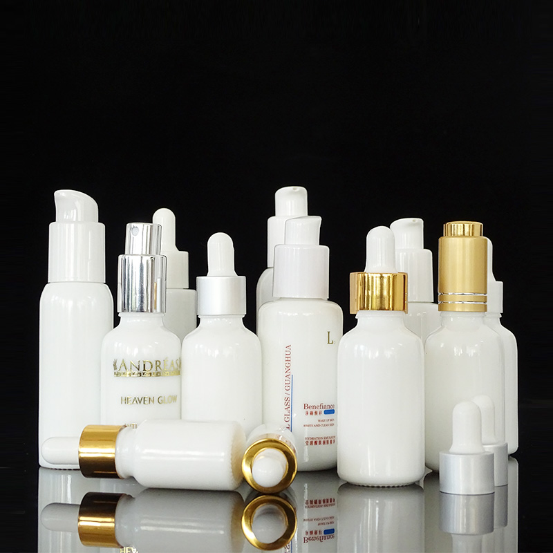 2019 hot sale 100ml flat white ceramic cosmetic bottle with white spray cap