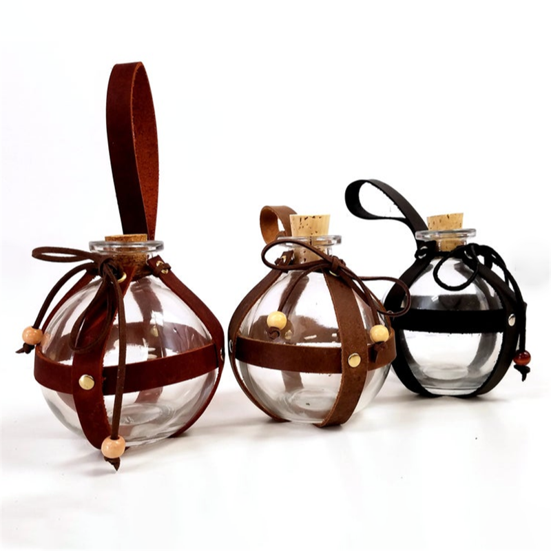2020 Custom Wholesale Good Quality Liquid Bottle Leather Carrier Magic Potion Bottle Cover