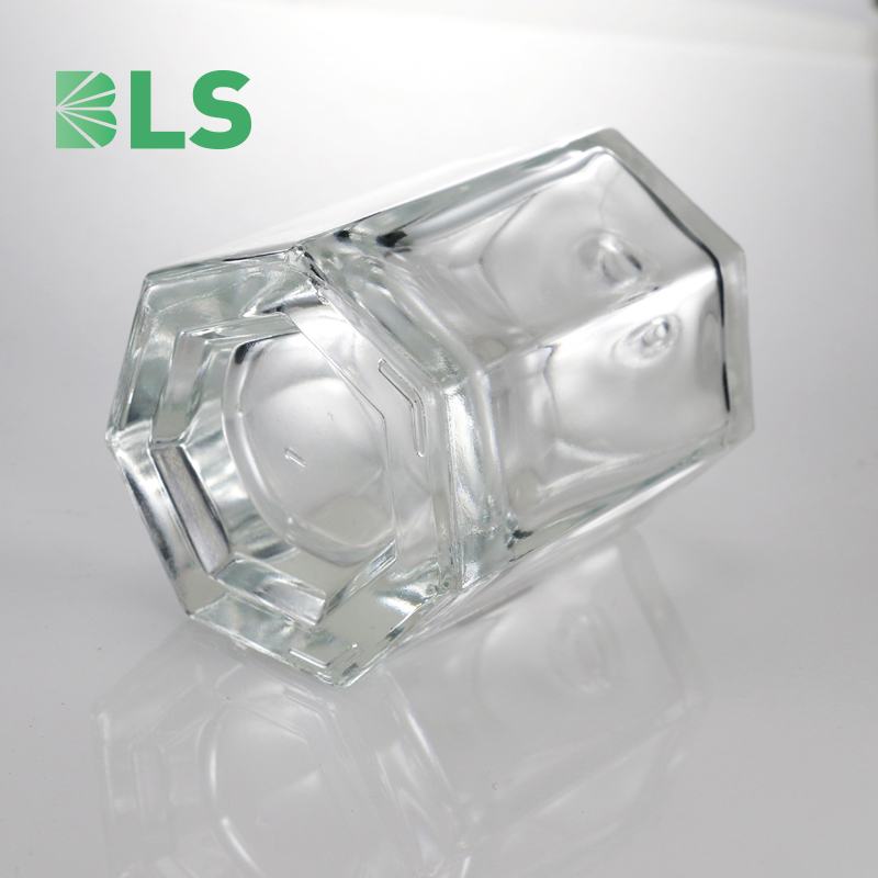 2020 Free Sample Manufacturer Wholesale Custom Luxury 100ml Refillable Empty Screw Spray Glass Hexagon Perfume Bottle