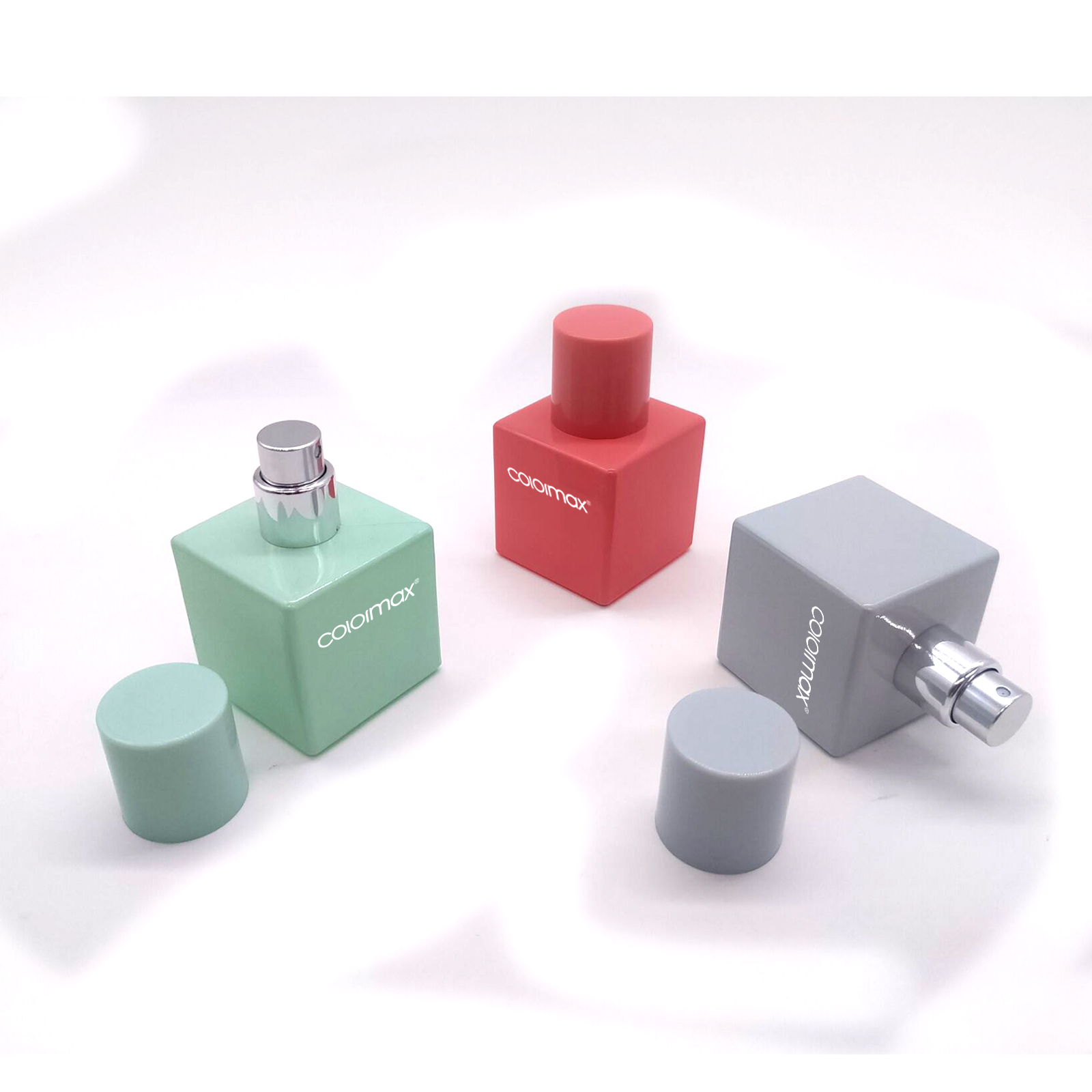 2020 Free Sample Manufacturer Wholesale Luxury Refillable Custom Cap 30ml 50ml 100ml Spray Empty Glass Perfume Bottles