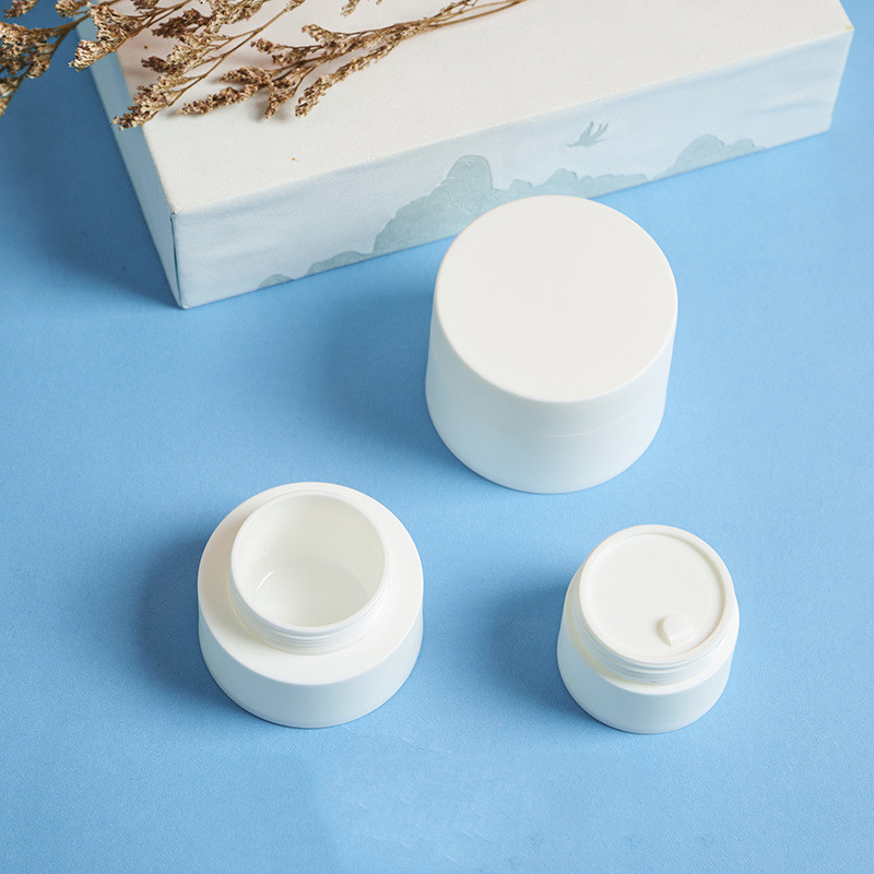 2020 Free Sample in stock frosted white Luxury Cosmetics 3g 5g 10g 15g 30g 50g 80g 1oz plastic Cosmetic Jars