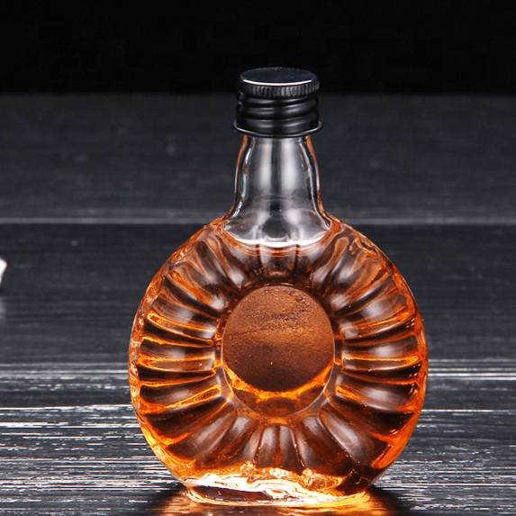 2020 High Quality Custom New Design 700Ml 750ML Empty Whiskey / Tequila / Brandy Glass Bottle With Cork
