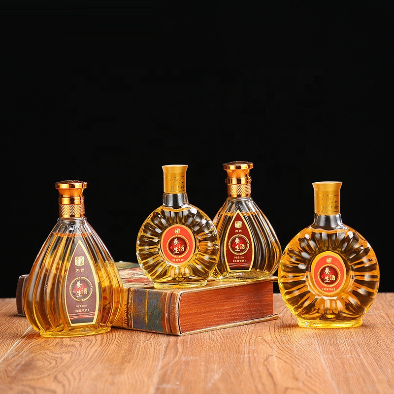 2020 High Quality Custom New Design 700Ml 750ML Empty Whiskey / Tequila / Brandy Glass Bottle With Cork