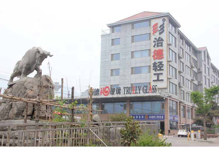 2020 Hot Selling Glass Storage Containers for Beverage Wine Juice Milk for Storage with Lid