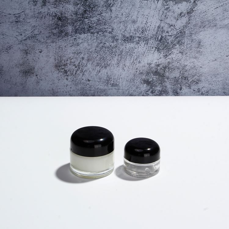 2020 New Design Black Paint Glass Cream Jar with Round Corner Lid