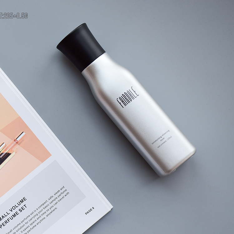 2020 New Design OEM Silver Color Cosmetic Suit Cream Bottle Toner Bottle Lotion Bottle