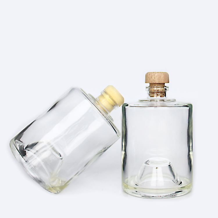 2020 New Design Stacking Glass Bottle For Whisky Vodka Liquor